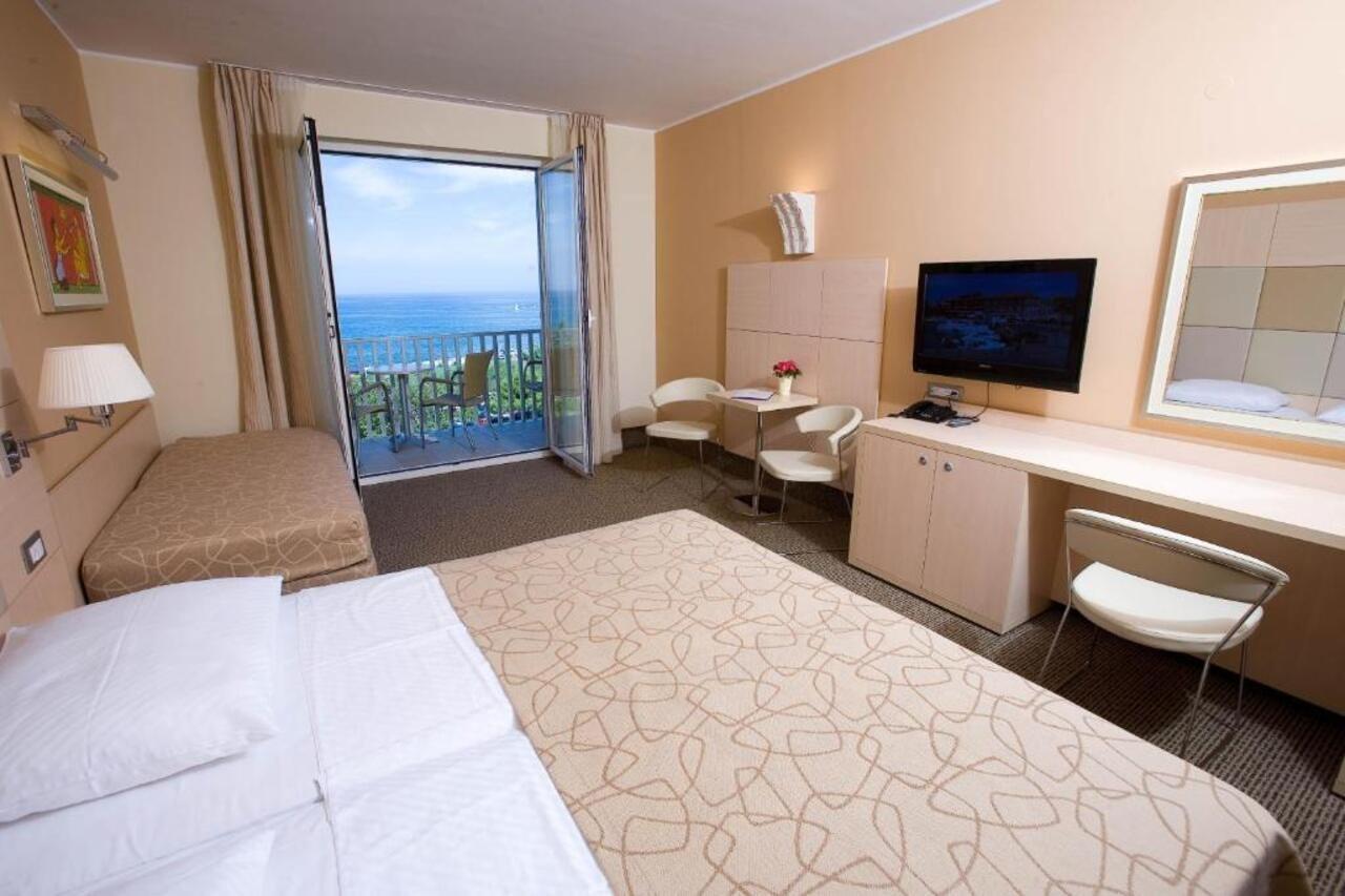 Haliaetum And Mirta Hotell Izola Eksteriør bilde